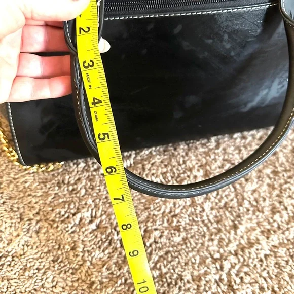 Elegant Black and gold pet carrier - Picture 6 of 11